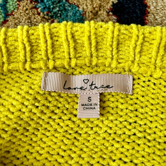 Chartreuse sweater - Picture 3 of 3